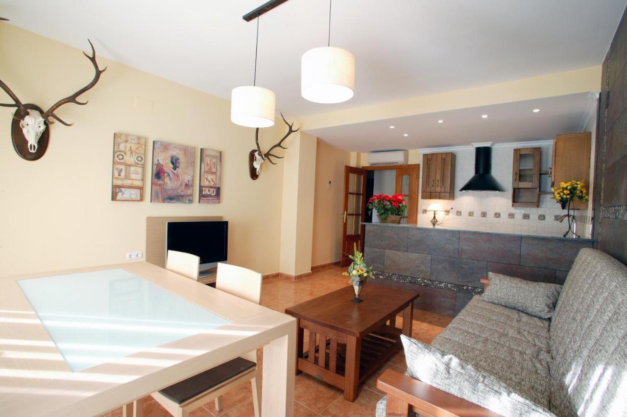 Apartamentos Hotel 77 Ayora Eksteriør bilde