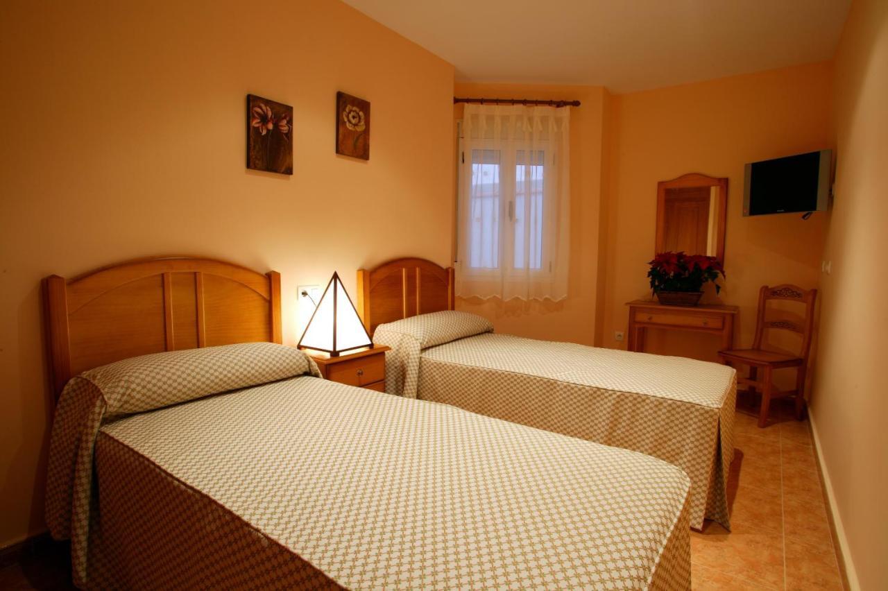 Apartamentos Hotel 77 Ayora Eksteriør bilde