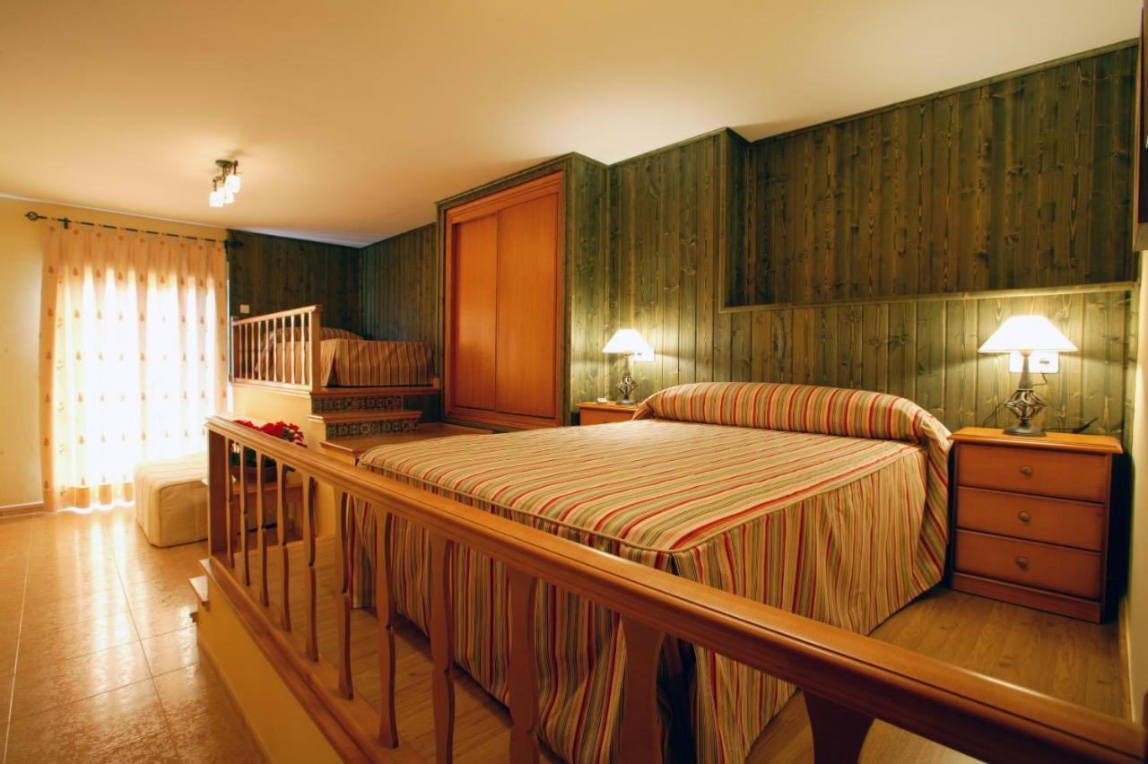 Apartamentos Hotel 77 Ayora Eksteriør bilde